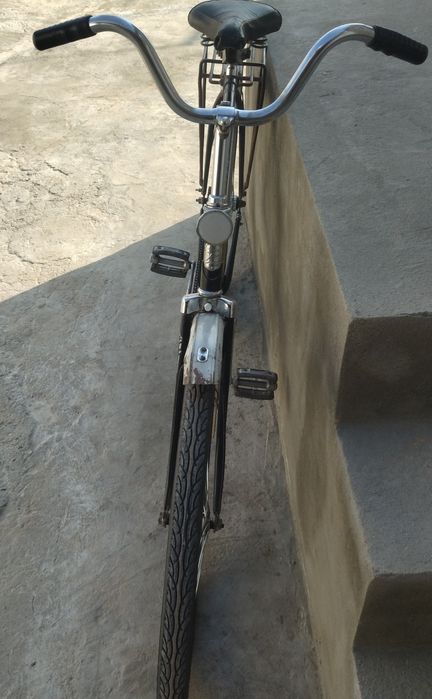 Ural velosiped sotiladi.