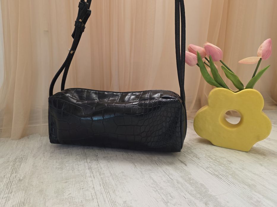 Кожена Чанта Zara