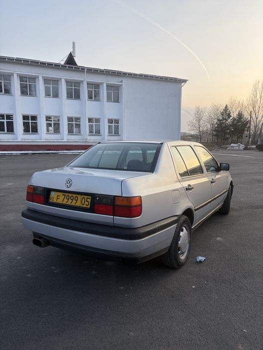 Volkswagen Vento 1.8