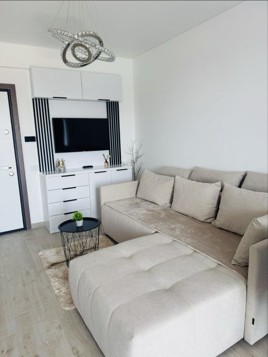 Inchiriez Apartament!