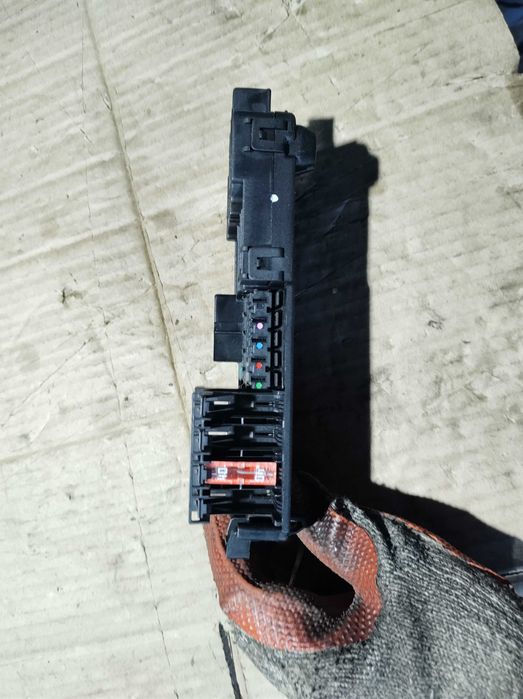 Кутия с Предпазители Mercedes E class W211 V6 4matic Tmodel OM642