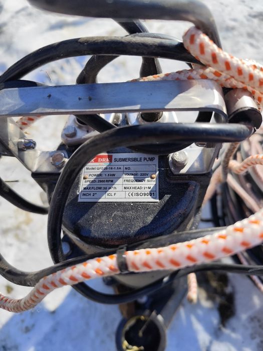 Pompa submersibila ca nouă . de putere mare