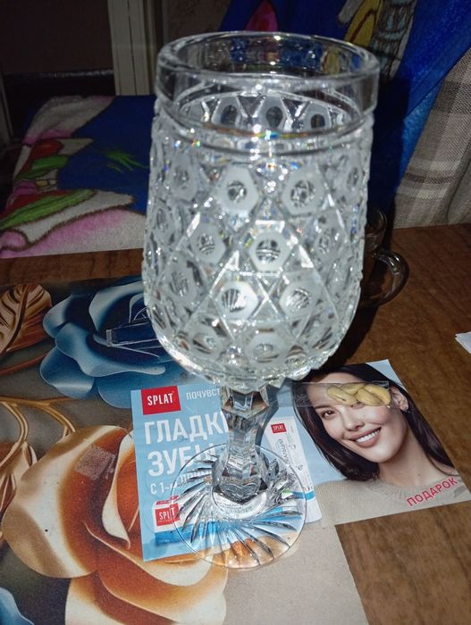 Продаются хрустальные вазы