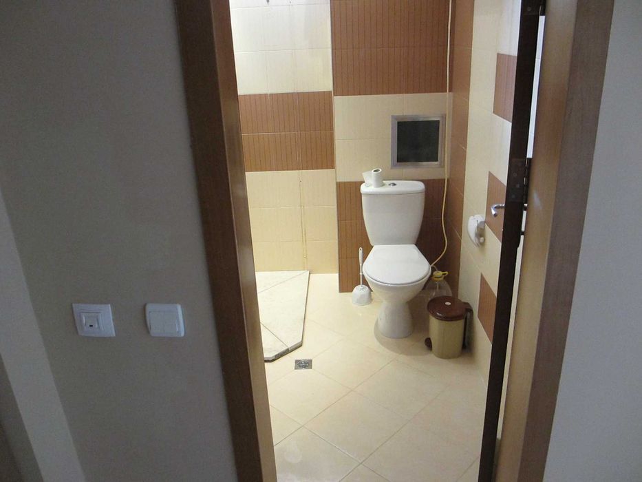 Дава се под наем Двустаен апартамент в Бургас, Център - 55 кв.м за 382.5 € - Снимка #10