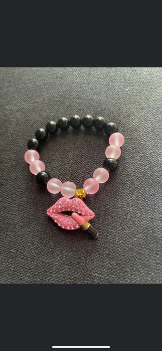 Гривна с целувка може да се изработи и по ваше желание