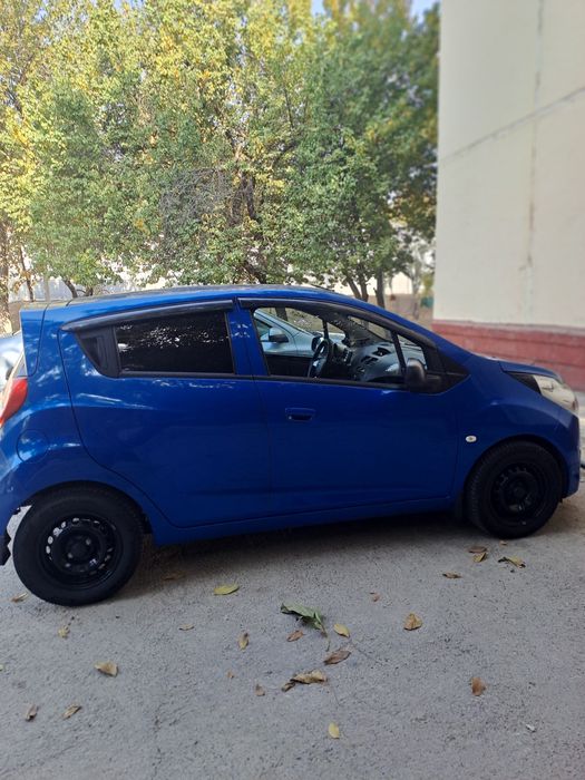 Продам автомобиль спарк,1,25.