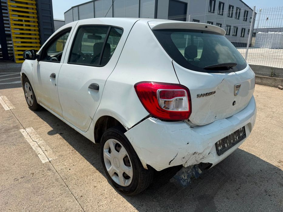 Dezmembrez Dacia sandero 2 alba 2013 1.2 benzina D4F732 volan stanga