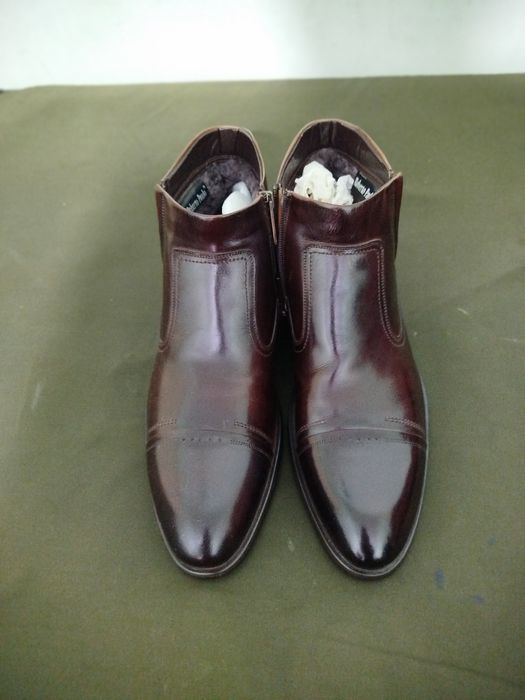 Продам Итальянские сапоги.