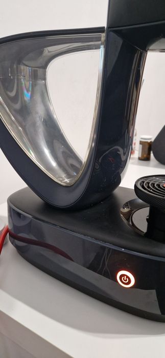 Vând aparat cafea Nescafe Dolce Gusto KRUPS