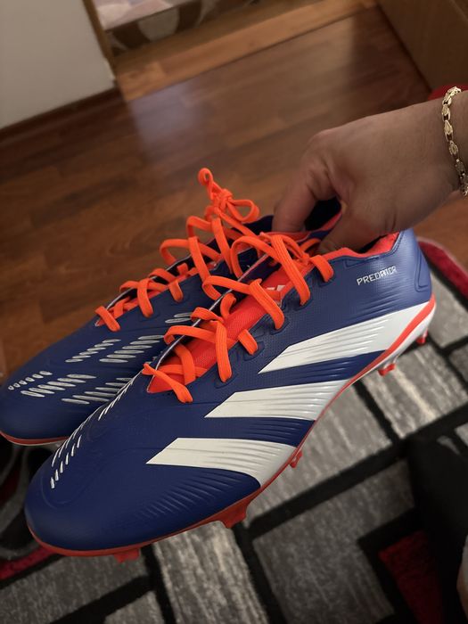 Vand ghete fotbal Adidas! Pret negociabil!