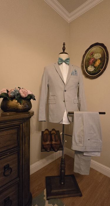 Închiriez manechine elegante pentru evenimente / prezentare haine  !!