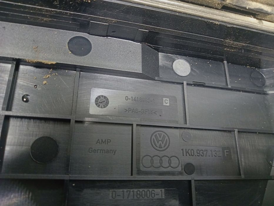 Capac tablou sigurante 1k0937132f Volkswagen Golf Plus 1 (2004 - 2009)