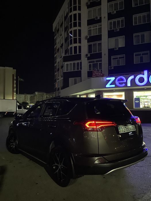 Toyota rav 4 2017 года