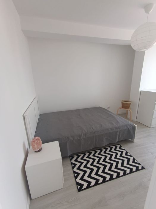 Inchiriez apartament 2 camere zona centrala