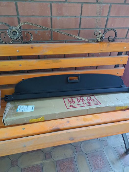 Крышка от багажника RAF4, Highlander