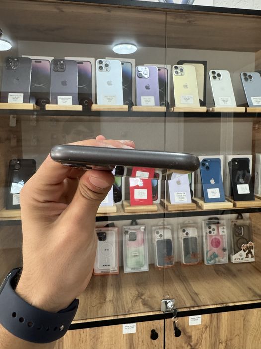 iPhone 11