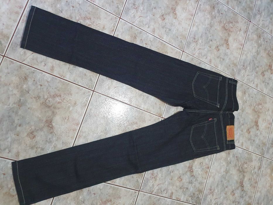 Blugi Levi s superbi