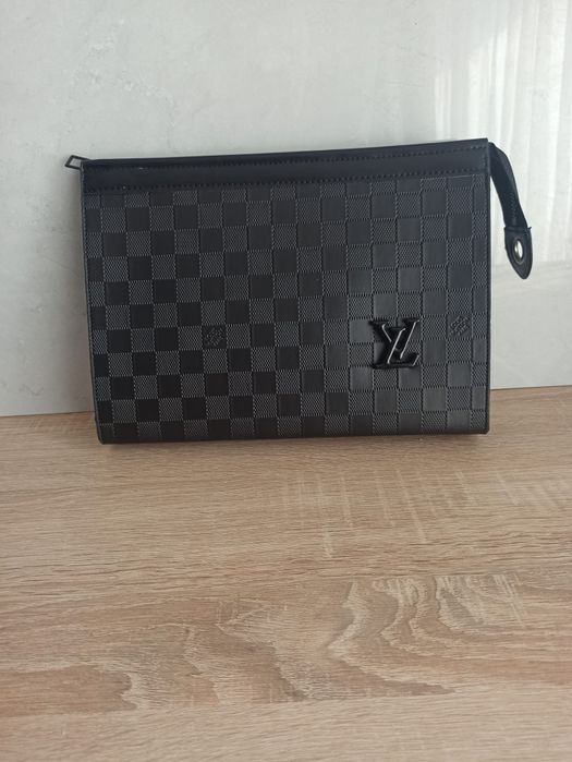 LV Мъжки Кожен Клъч Различни Цветове