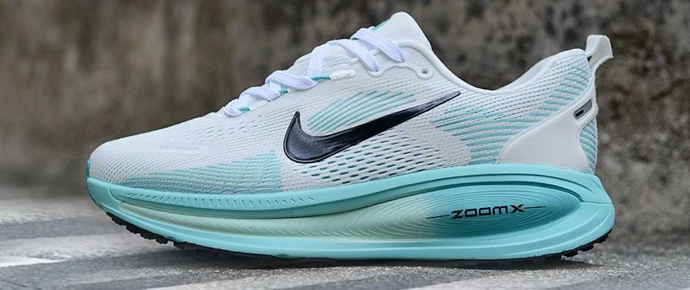 Нови дамски маратонки Nike Zoom Vomero 18 Light Blue