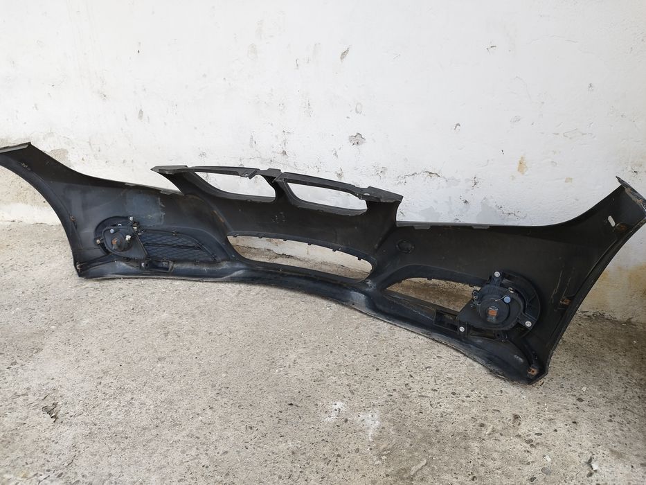 Продавам 2бр предни брони за БМВ E-90