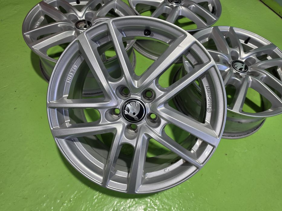 17 5x112 Skoda лети джанти 5х112 шкода