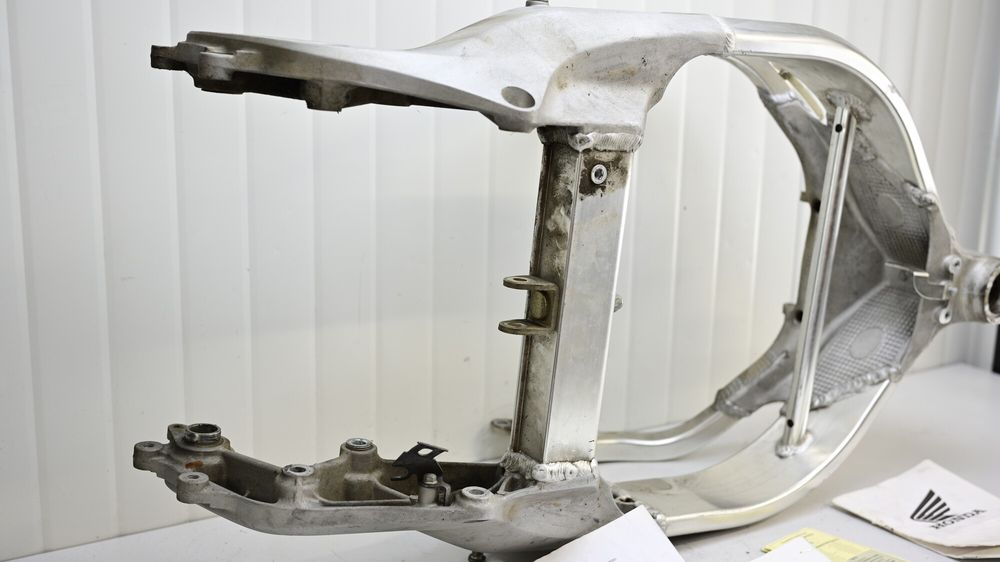 Cadru Sasiu Cu Acte Honda CBR600F F4 PC35 1999 - 2000