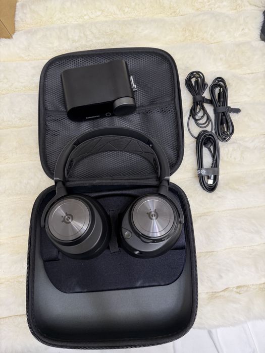 Casti steelseries arctis nova pro wireless