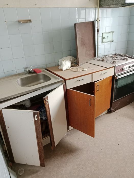 Отдам рамы,двери бесплатно