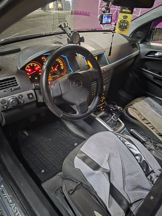 Vând opel astra h