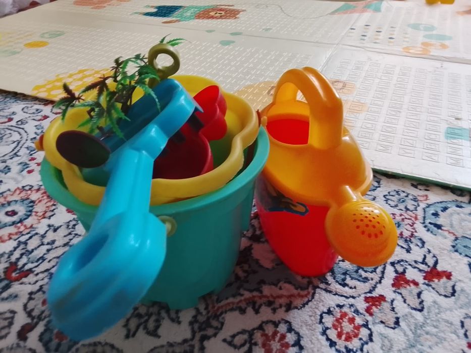 Игрушки отдам даром