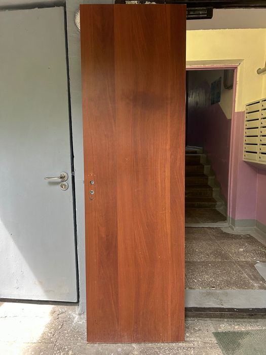 Просто дверь входная