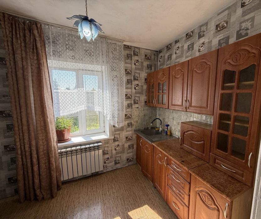 Продам дом в районе меновного