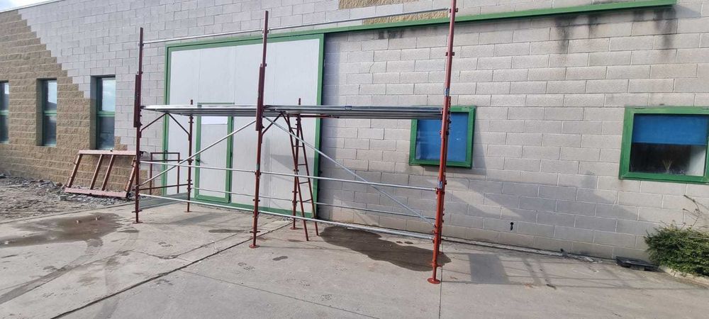 Schela metalica de vanzare la metru patrat cu podina de 1,8 m