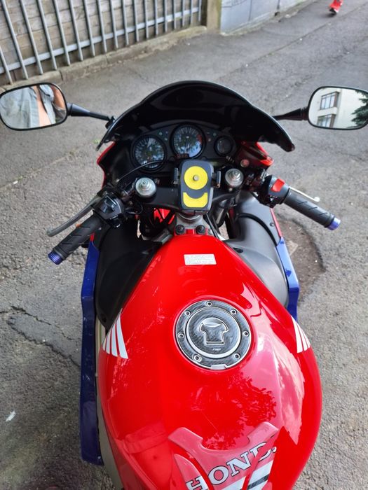 De vanzare Honda CBR F4