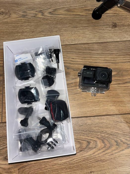 Экшн-камера с кронштейном