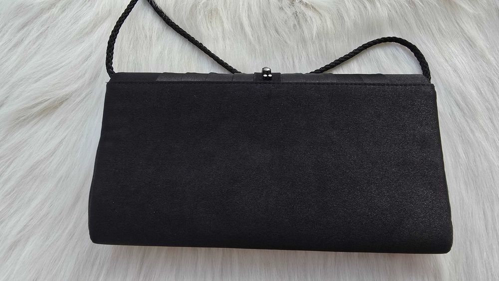 Дамска чанта клъч черен сатен с камъни и дълга дръжка