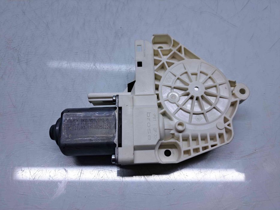 Motoras geam dreapta spate Audi A6 (4G2, C7) [Fabr 2012-2017]