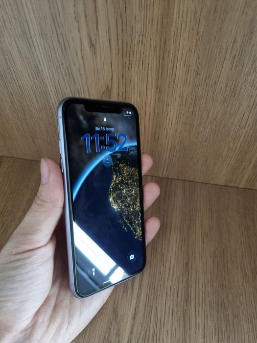 Продам телефон iPhone 11
