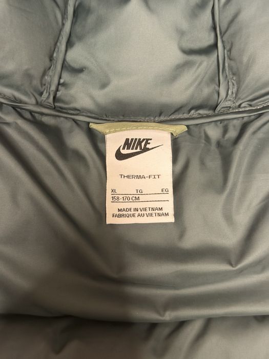 Jacketa nike puffer 14 ani