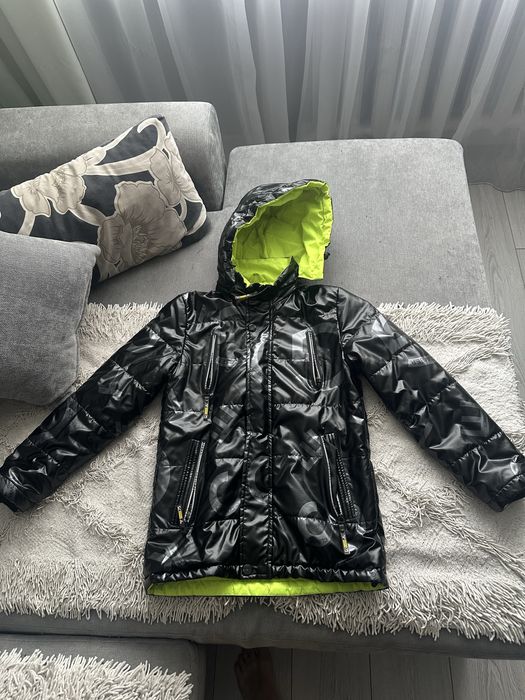 Куртка на мальчика 150см
