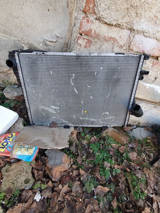 Vând Piese BMW E38 1998 750i casetă direcție radiatoare chedere crem e