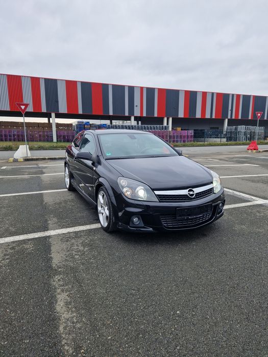 Opel Astra   GTC   OPC Line
