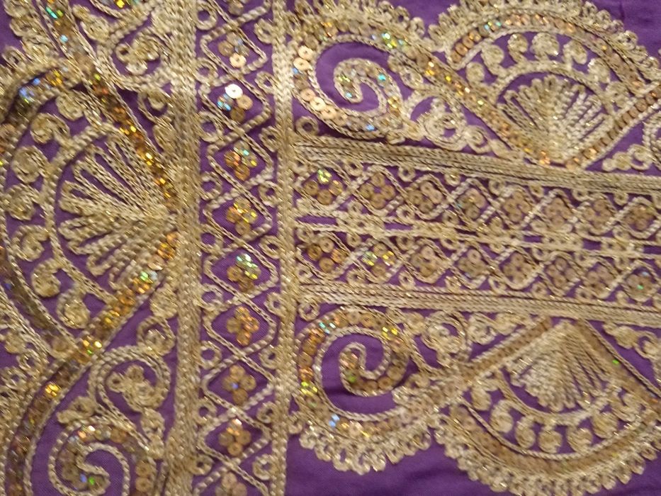 Лилава рокля с пайети