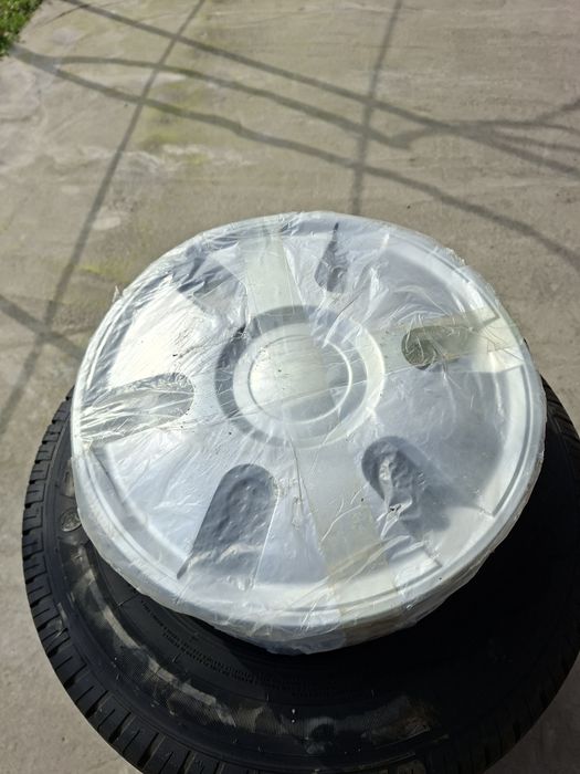 damas balon diska rodnoy yengi mashinadan echiidi kolpak bilan