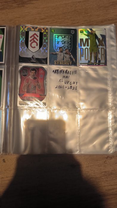 Vând cartonașe fotbal