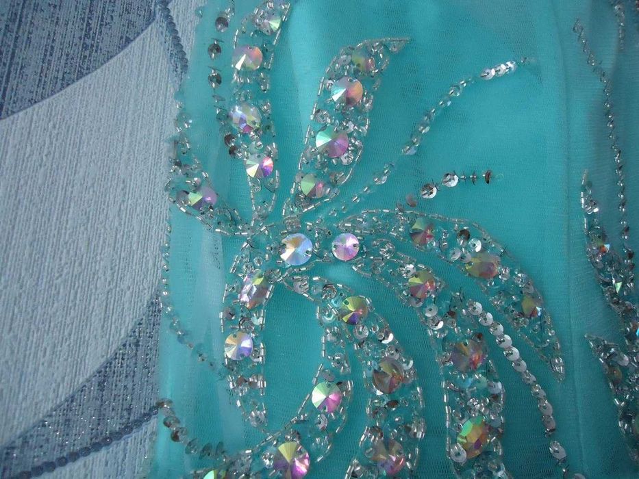 Продам новое вечернее платье