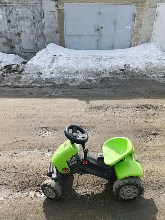 Продам  детский трактор.