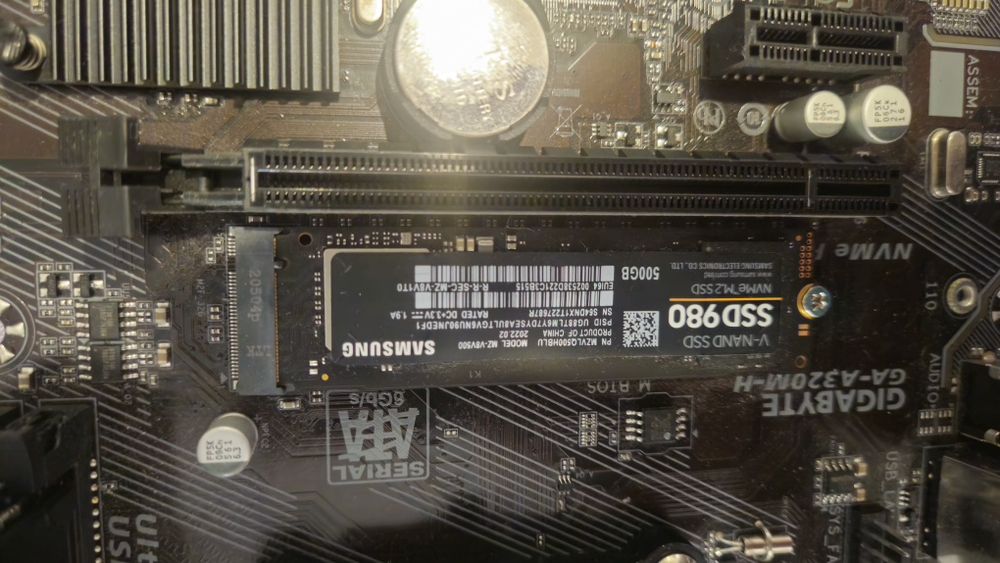 Chit pc placa de baza procesor  si ram si ssd m2
