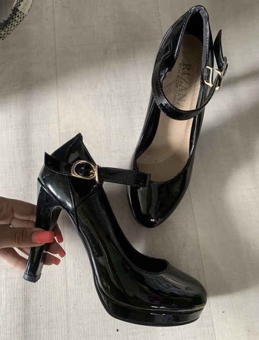 Продам обувь в хорошем состоянии