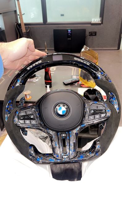 Volan BMW M Carbon Seria G - Incalzire - Vibratii - Traffic Jam Assist